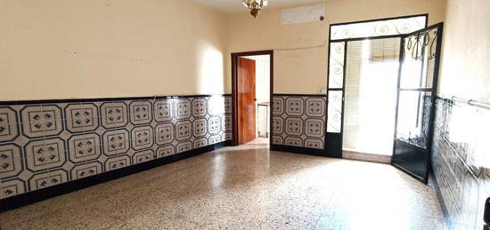 Casa adosada en venta en Olivares