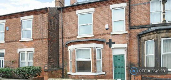 4 bedroom semi-detached house