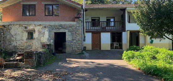 Chalet en Riotuerto