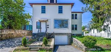 12 Bellew Ave, Eastchester, NY 10709