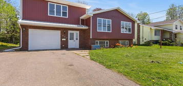 521 Macewen Rd, Summerside, PE C1N 5Z1