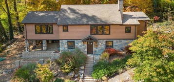 19 Dogwood Trl, Kinnelon Boro, NJ 07405-2881