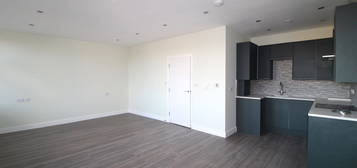 Flat to rent in Uxbridge Road, Uxbridge UB10