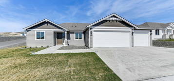 2947 S Osborne St, Kennewick, WA 99338