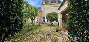 Maison bourgeoise - 353m² - Crépy