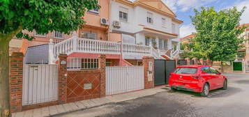 Casa en calle Cabrera en Cúllar Vega