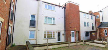 1 bedroom ground floor flat