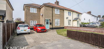 3 bed semi-detached house for sale