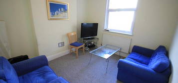 4 bedroom terraced house to rent