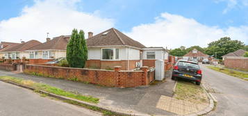 Bungalow for sale in Milverton Close, Totton, Southampton, Hampshire SO40