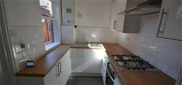Terraced house to rent in Clarendon Street, Leicester LE2