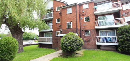 Flat to rent in Bromefield, Stanmore HA7