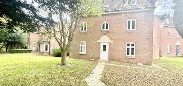 5 bed detached house for sale