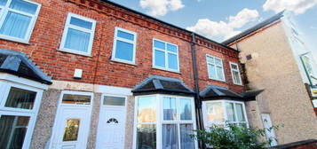 Flat to rent in Montpelier Road, Dunkirk, Nottingham NG7