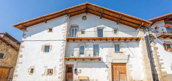 Chalet adosado en venta en calle San Pedro, 13