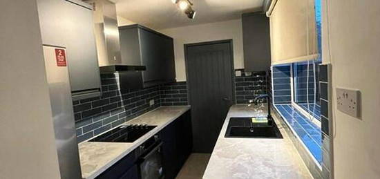 2 bedroom terraced house