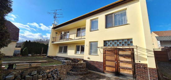 Prodej  rodinného domu 140 m², pozemek 909 m²