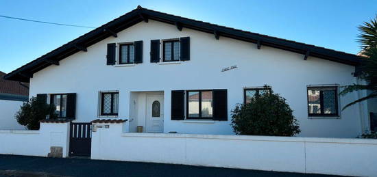 Maison 4 pièces avec garage et jardin