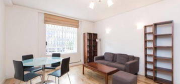 Flat to rent in Shannon Place, St John's Wood, London NW8