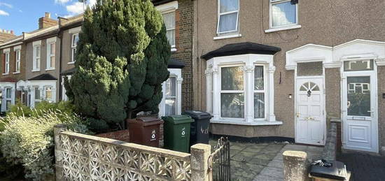 5 bedroom terraced house for sale