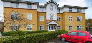 Flat for sale in Cody Close, Ash Vale, Aldershot, Surrey GU12