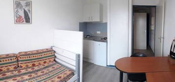 Studio meublé  à louer, 1 pièce, 18 m², Étage 4/6