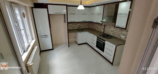 stiklal Mh. 135m2 3+1 8 Yllk Satlk Daire