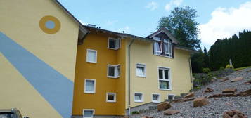 Gemütliche 3-Zimmer Wohnung mit Balkon in Bad König / Zell