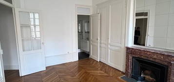 Appartement  à vendre, 4 pièces, 2 chambres, 100 m²