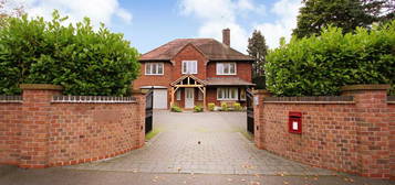 5 bedroom detached house for sale