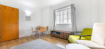 Flat to rent in South Block, 1A Belvedere Road, London SE1