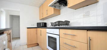 5 bedroom terraced house