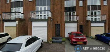 3 bedroom terraced house