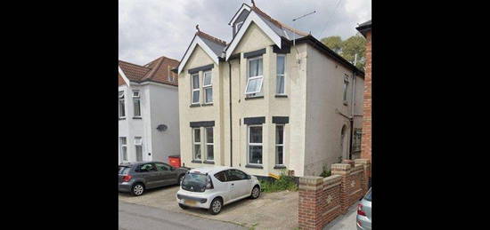 Detached house to rent in Alma Road, Bournemouth BH9