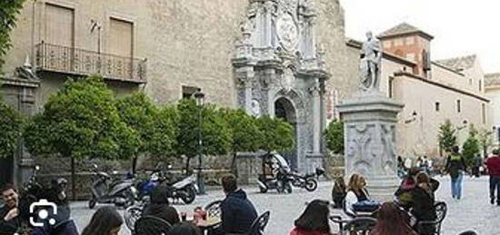 Piso en Centro - Sagrario, Granada