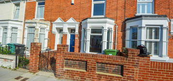 3 bedroom terraced house