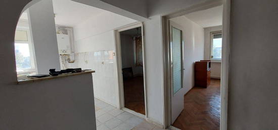 Apartament 2 camere decomandat de vânzare în Deva, zona Gojdu