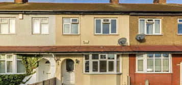 Terraced house to rent in Fullers Way North, Tolworth, Surbiton KT6