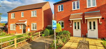 2 bed semi-detached house for sale