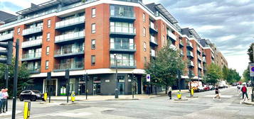 Flat to rent in Central Street, London EC1V