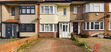 Terraced house to rent in Hartland Drive, Ruislip Manor, Middlesex HA4