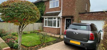 2 bedroom semi-detached house for sale