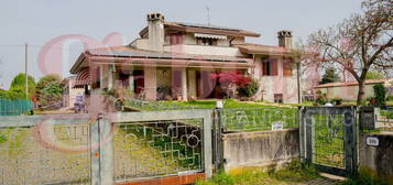 Villa in vendita in via Papa Albino Luciani