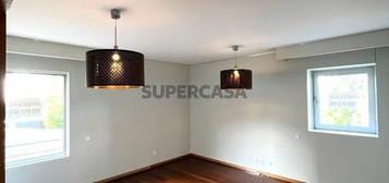 Apartamento T1 com garagem individual, Bessa