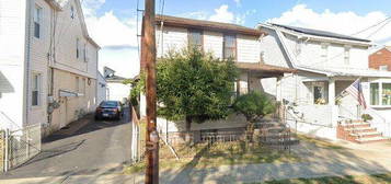 34 1st St, Lodi, NJ 07644