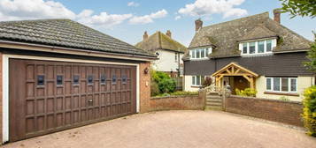 4 bed detached house for sale