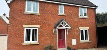 Detached house to rent in Devonshire Rise, Tiverton EX16