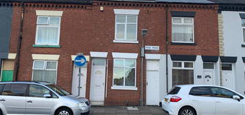 Terraced house to rent in Pool Road, Leicester LE3