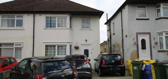 5 bedroom semi-detached house