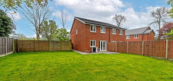 3 bed semi-detached house for sale